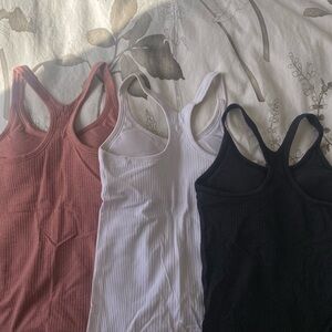 Lot of 3 Lululemon ebb to street tanks size 4-6
